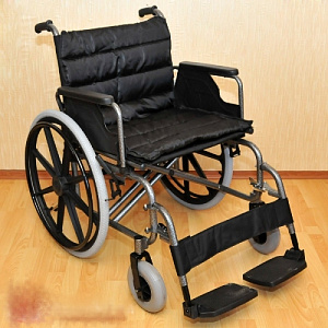Комфортабельная инвалидная кресло-коляска Модель FS 951B - 56